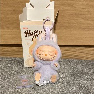 Have a Seat Zizi Labubu